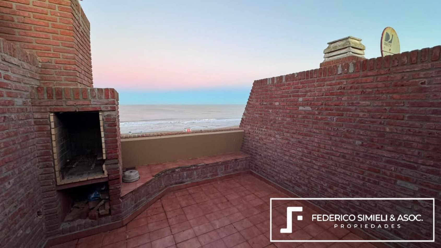DEPARTAMENTO EN VENTA FRENTE AL MAR