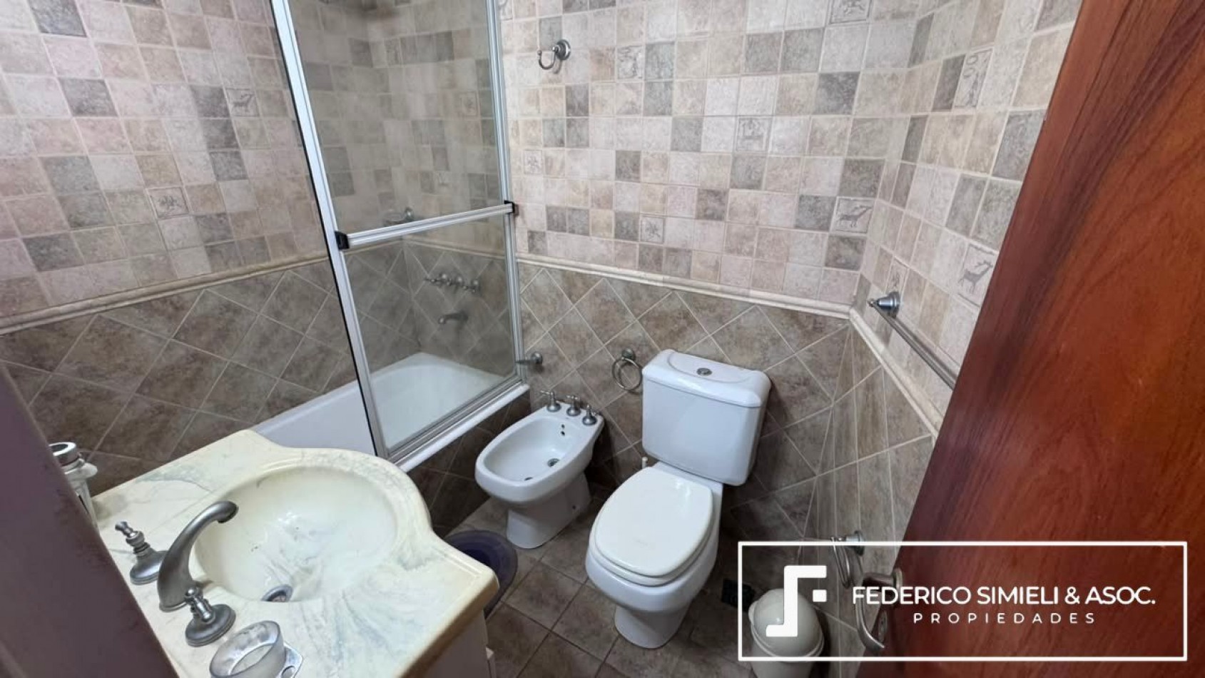 DEPARTAMENTO EN VENTA FRENTE AL MAR